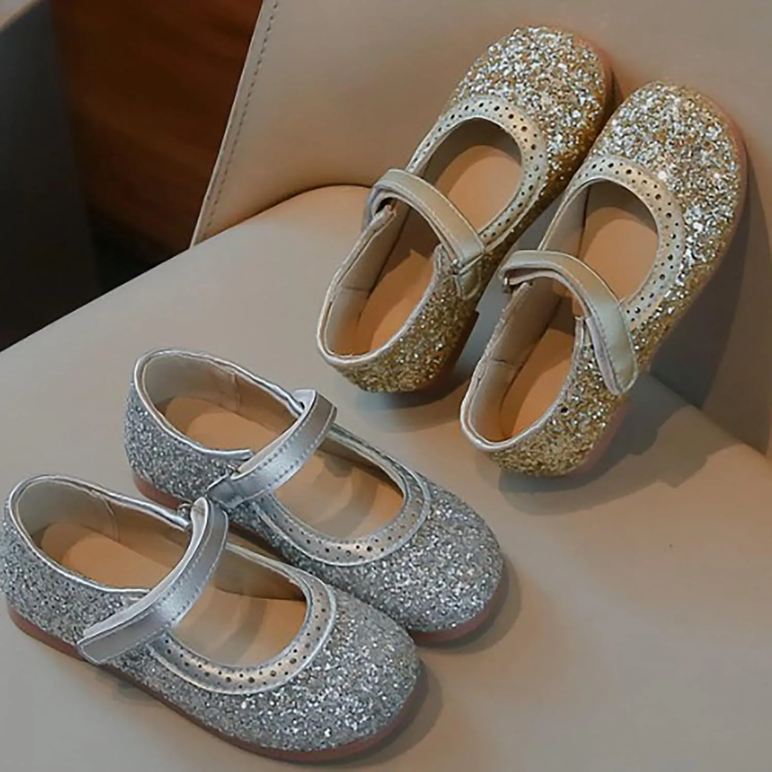 Girls Sequins Sandals Kids Summer Dress Dance Shoes Baby Toddler 𝗟ow Heel Soft Sole Loafers Casual Comfy Trendy Shoes