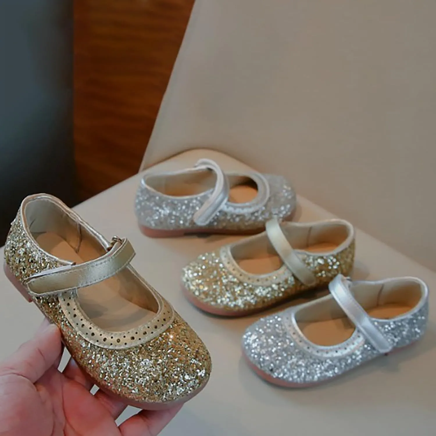 Girls Sequins Sandals Kids Summer Dress Dance Shoes Baby Toddler 𝗟ow Heel Soft Sole Loafers Casual Comfy Trendy Shoes