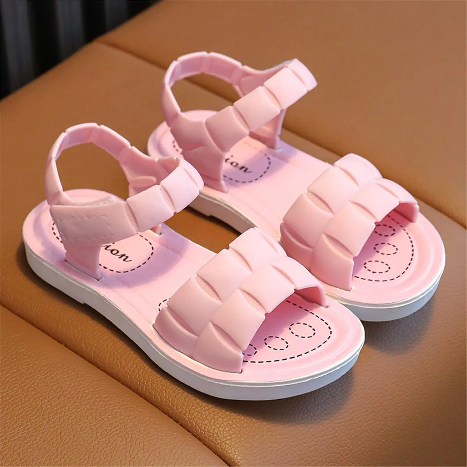 Kids Girls Thick Sole Comfy Soft Beach Sandal 2025 Summer Fashion Comfortable Anti Slip Outdoor Casual Dress Shoes