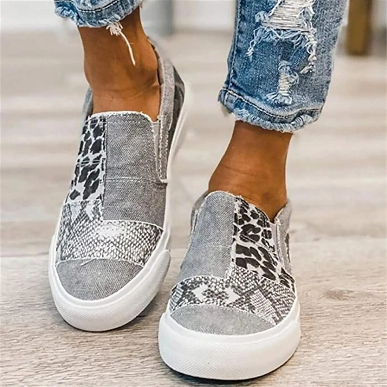 Lausiuoe Christmas Shoes For Women Flats Canvas Shoes Fashion Non-Slip Classic Casual Comfort Low Top Walking Sneakers Loafers