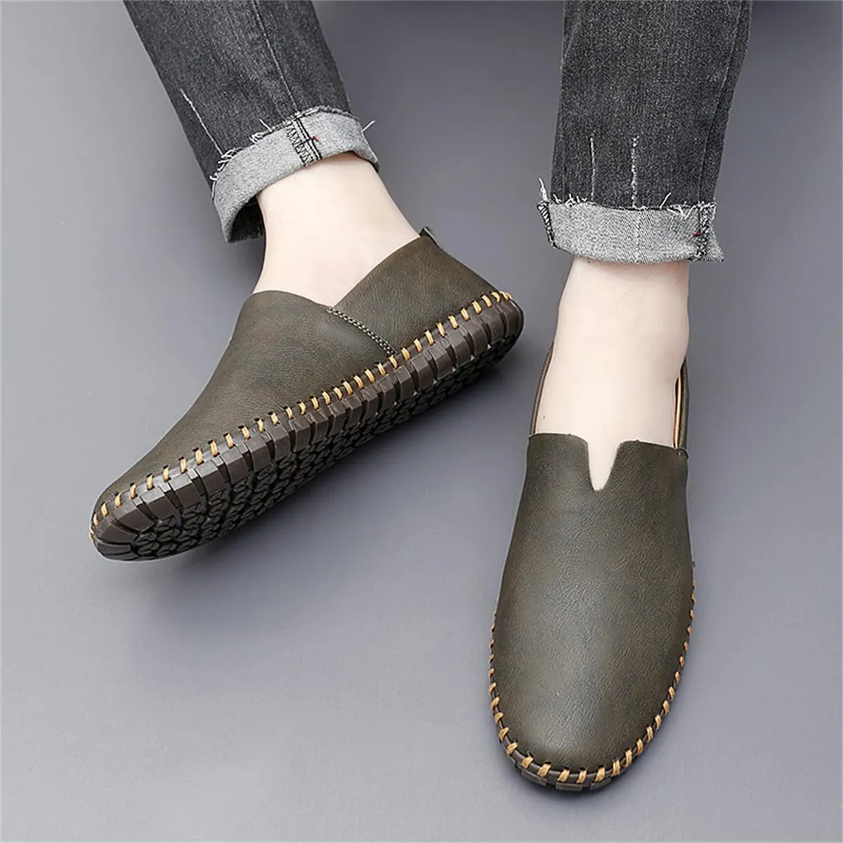 Men Leather Handmade Loafer Shoes Slip On Soft Fashion Round Toe Flats Non-Slip Walking Driving Shoes for Men