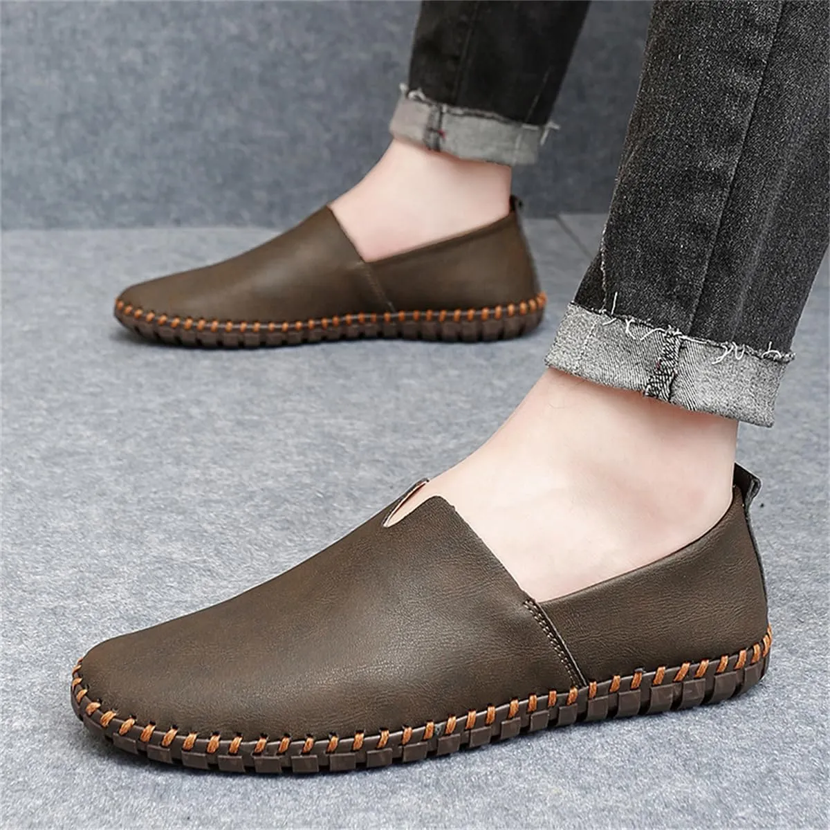 Men Leather Handmade Loafer Shoes Slip On Soft Fashion Round Toe Flats Non-Slip Walking Driving Shoes for Men