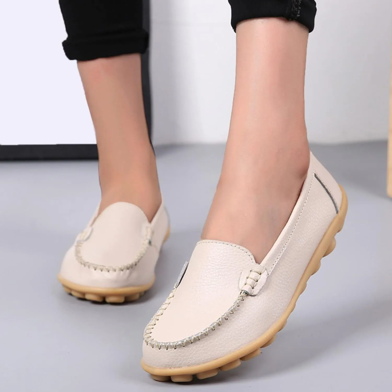 Slip On Sneakers for Women Comfort Moccasins Shoes Ladies Dressy Flats Business Casual Shoes Comfy Walking Sneaker