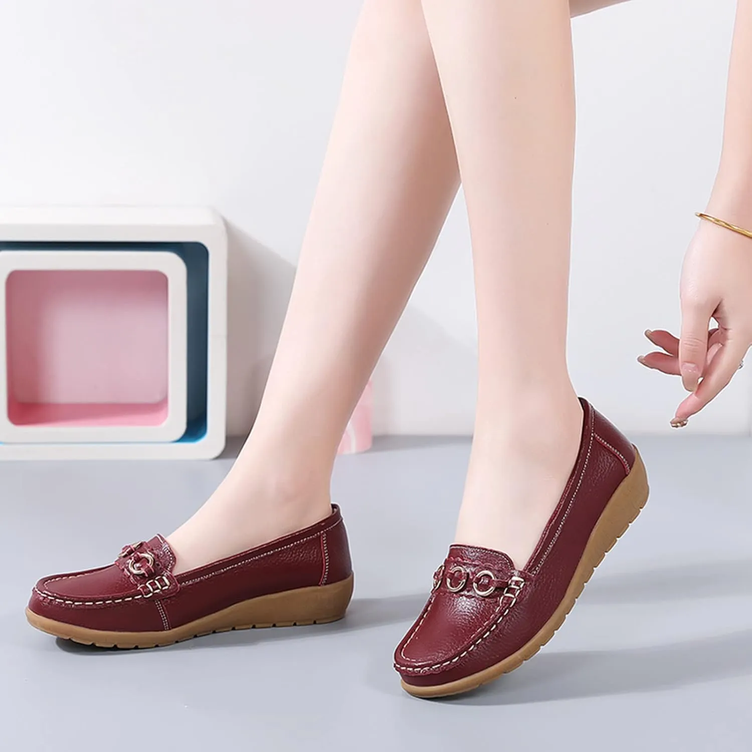 Womens Flats Comfortable Dressy Loafers Lightweight Walking Flat Slip On Work Shoes Round Toe Flats Loafers