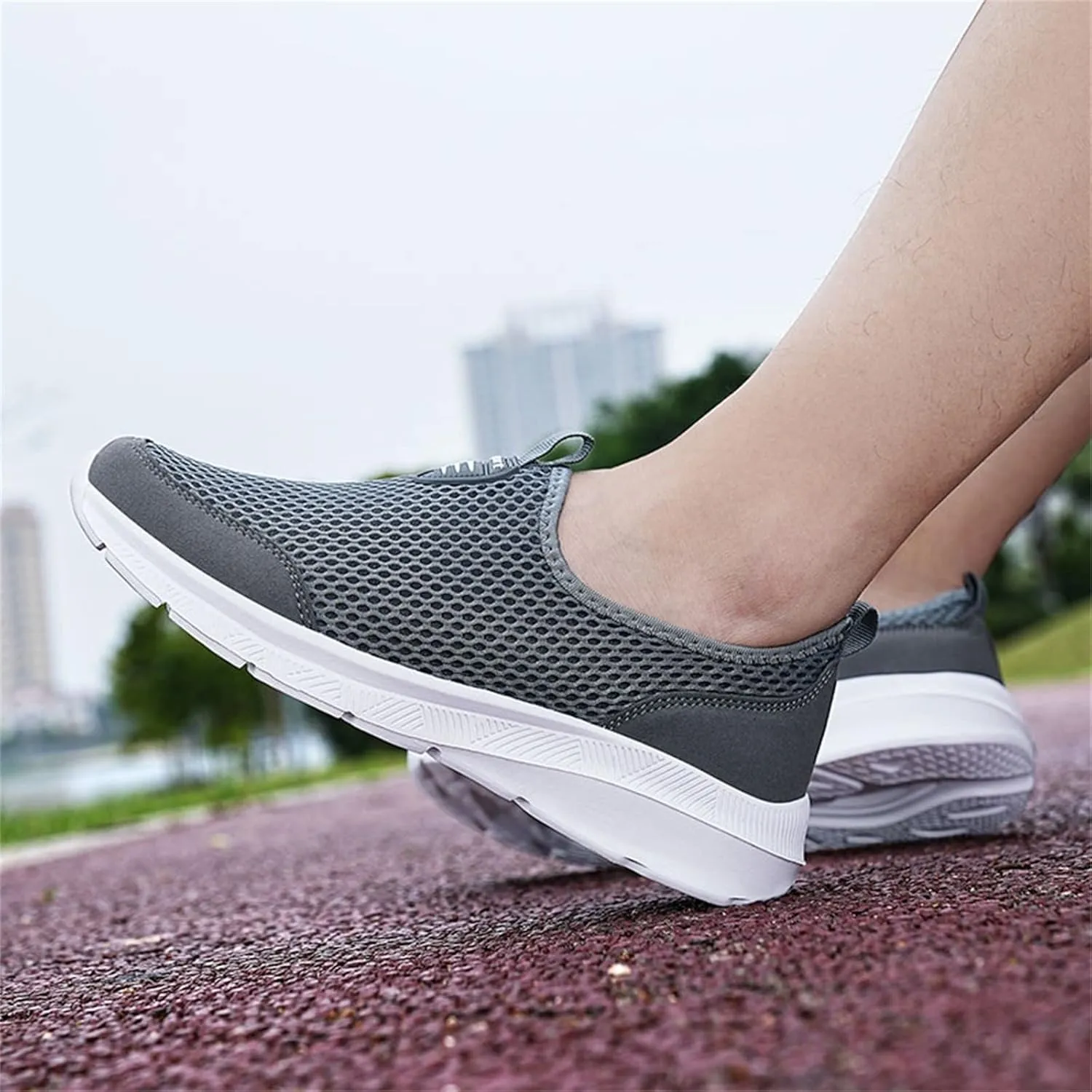 Womens Slip On Walking Shoes Lightweight Breathable Non Slip Mens Casual Shoes Mesh Men Shoes Casual Women's Fashion Sneakers Brown Tennis Shoe Loafers Casual Slip On
